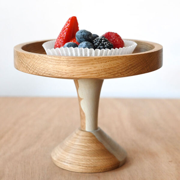 Raised dish in Oak III
